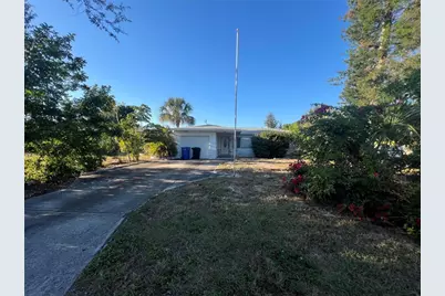 801 65th Avenue S, Saint Petersburg, FL 33705 - Photo 1