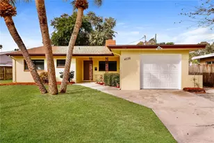 4036 Overlook Dr NE, Saint Petersburg, FL 33703 - Photo 1