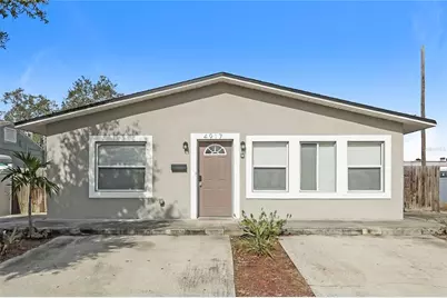 4917 Emerson Avenue S, Saint Petersburg, FL 33707 - Photo 1
