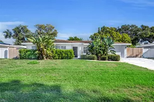 6318 30th St S, Saint Petersburg, FL 33712 - Photo 1