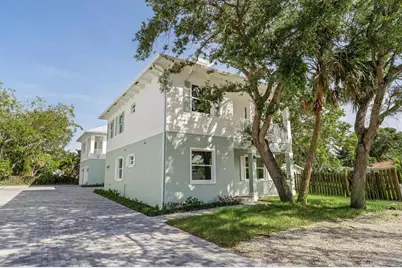 667 SW Cleveland Avenue #2, Stuart, FL 34994 - Photo 1