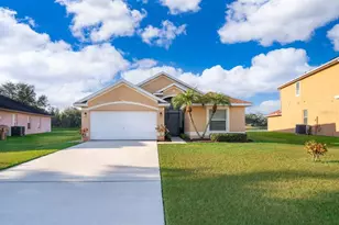 2734 Eagle Canyon Dr S, Kissimmee, FL 34746 - Photo 1
