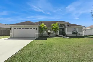 3594 Yellow Bird Ct, Saint Cloud, FL 34772 - Photo 1