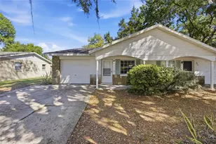 2709 Grand Island Shores Rd, Eustis, FL 32726 - Photo 1