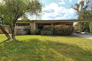 882 Prim Dr, Orlando, FL 32803 - Photo 1