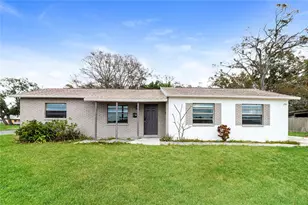 2740 38th St S, Saint Petersburg, FL 33711 - Photo 1