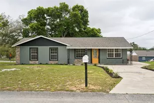 1109 Valencia Ave, Haines City, FL 33844 - Photo 1