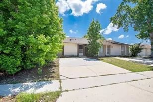 2827 Coral Reef Dr, Orlando, FL 32826 - Photo 1
