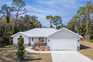 210 Paradise Dr, Deland, FL 32720 - Photo 1