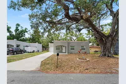 810 21st Street E, Bradenton, FL 34208 - Photo 1
