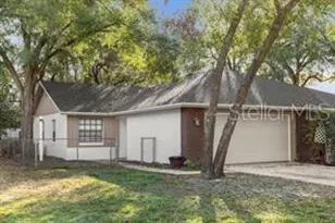 445 Lakeside Pl, Casselberry, FL 32707 - Photo 1
