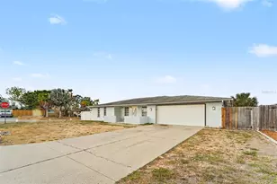 10111 Gardenia Ln, Port Richey, FL 34668 - Photo 1