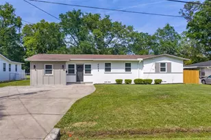 4533 Water Oak Ln, Jacksonville, FL 32210 - Photo 1