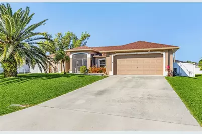 810 SW 10th Place, Cape Coral, FL 33991 - Photo 1