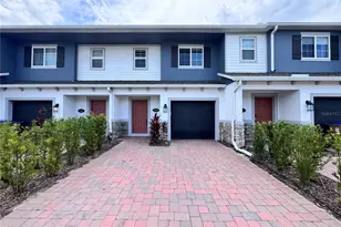 2866 Narcoossee Cmns Wy, Saint Cloud, FL 34771 - Photo 1