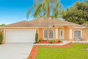 915 Bonneville Ln, Kissimmee, FL 34759 - Photo 1