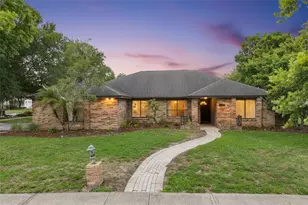 8617 Amber Oak Ct, Orlando, FL 32817 - Photo 1
