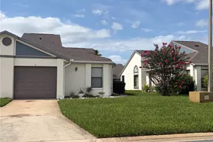 31 Lakepointe Cir, Kissimmee, FL 34743 - Photo 1