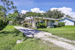 5211 Maple Ln, Naples, FL 34113 - Photo 1