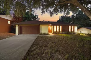 210 N Disston Ave, Clermont, FL 34711 - Photo 1