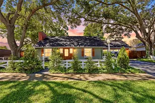 13512 Lake Magdalene Dr, Tampa, FL 33613 - Photo 1