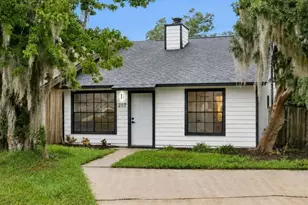217 Lovell Ln, Apopka, FL 32703 - Photo 1