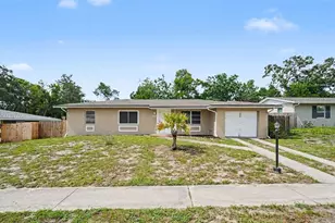 7170 Holiday Dr, Spring Hill, FL 34606 - Photo 1