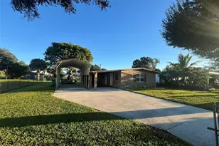 504 NW 6th St, Okeechobee, FL 34972 - Photo 1