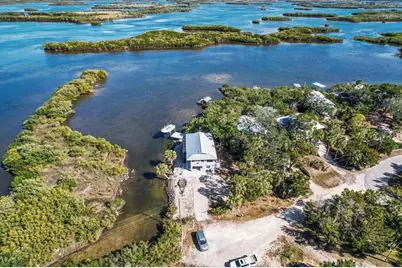 605 N Lake Circle, Crystal River, FL 34429 - Photo 1