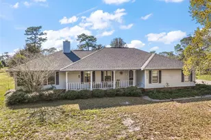 5926 NE 62nd Court Rd, Silver Springs, FL 34488 - Photo 1