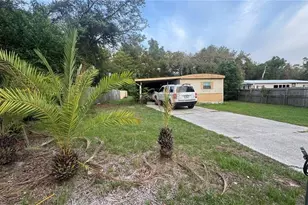 12565 SE 143rd Ct, Ocklawaha, FL 32179 - Photo 1