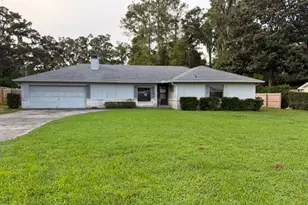 818 SE 21st Pl, Ocala, FL 34471 - Photo 1