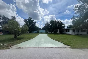 401 NE 63rd Ct, Ocala, FL 34470 - Photo 1