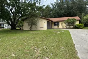 1639 Spring Lake Rd, Fruitland Park, FL 34731 - Photo 1