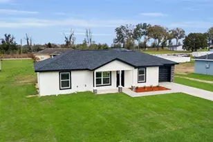 23711 SW Rainbow Lakes Blvd, Dunnellon, FL 34431 - Photo 1