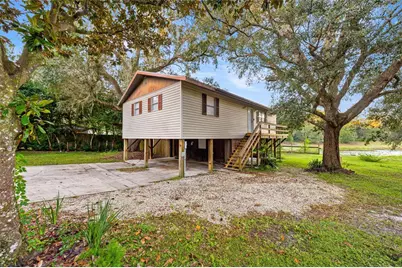 6490 SE 180th Avenue Road, Ocklawaha, FL 32179 - Photo 1