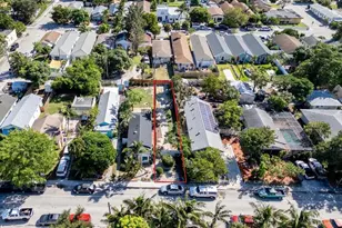 320 N D St, Lake Worth, FL 33460 - Photo 1