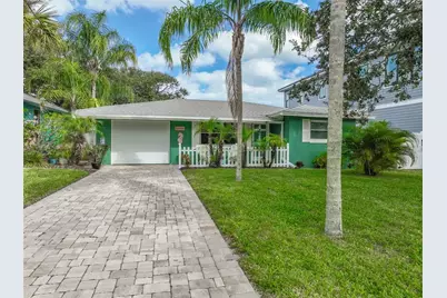 210 Lincoln Avenue, New Smyrna Beach, FL 32169 - Photo 1