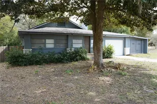 2107 NE 8th Rd, Ocala, FL 34470 - Photo 1