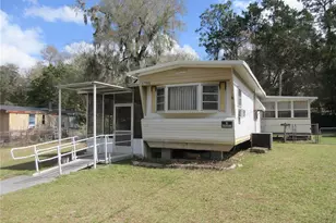17350 SE 66th St, Ocklawaha, FL 32179 - Photo 1