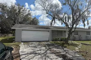 2105 SW 38th Ct, Ocala, FL 34474 - Photo 1