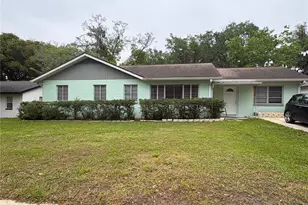 1137 NE 9th St, Ocala, FL 34470 - Photo 1