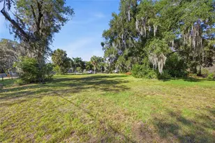 105 W Hermosa St, Lady Lake, FL 32159 - Photo 1
