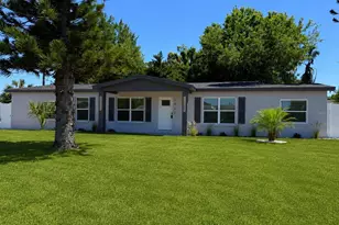 1908 51st Ave W, Bradenton, FL 34207 - Photo 1