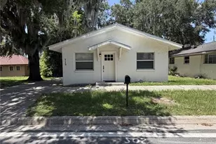 715 NE 3rd St, Ocala, FL 34470 - Photo 1