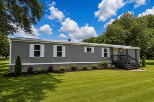 21771 SE 62nd St, Morriston, FL 32668 - Photo 1