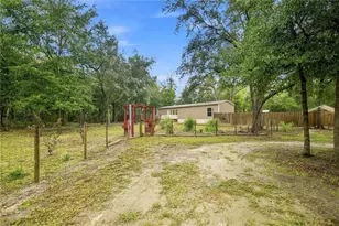 11821 SE 82nd St, Morriston, FL 32668 - Photo 1
