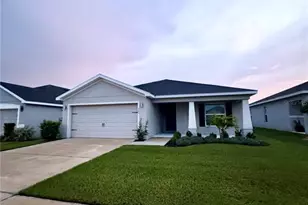 565 Vittorio Dr, Winter Haven, FL 33884 - Photo 1