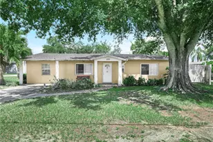 320 8th Street N, Dundee, FL 33838 - Photo 1