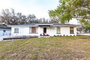 2600 Lakeview Dr, Sebring, FL 33870 - Photo 1